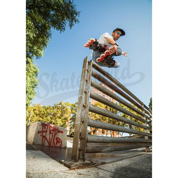 Powerslide NEXT 80 Black Red Trinity görkorcsolya promo