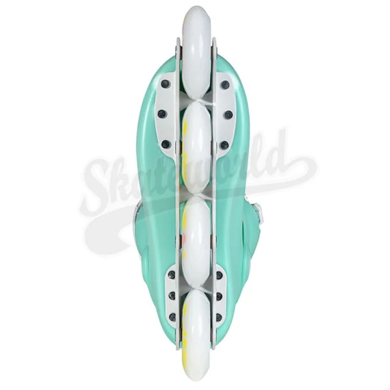 Powerslide Zoom Baby Blue 80 görkorcsolya alulról