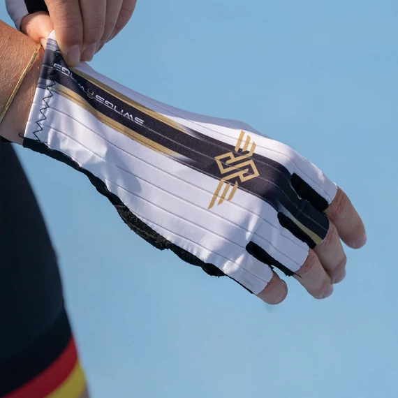 Swings Aero Gloves White görkorcsolyás kesztyű promo