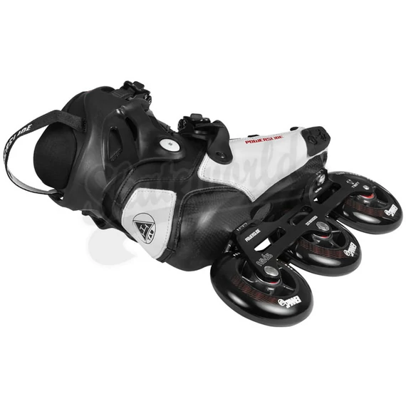 Powerslide Tau 90 Carbon Trinity profi szlalom görkorcsolya alulról